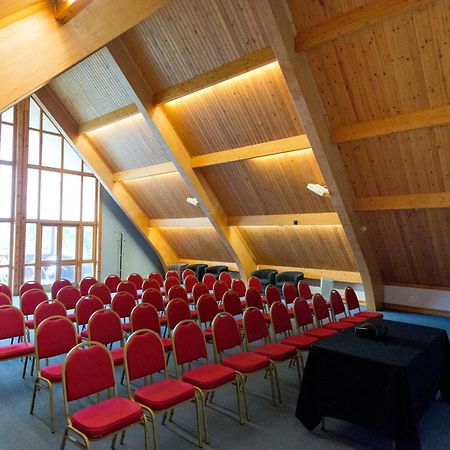YHA London Lee Valley Cheshunt Esterno foto
