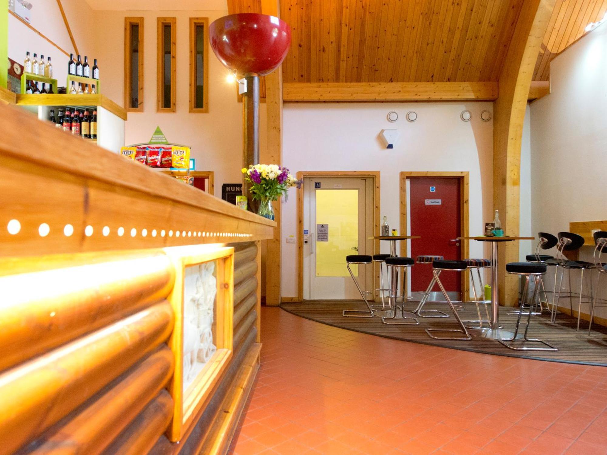 YHA London Lee Valley Cheshunt Esterno foto