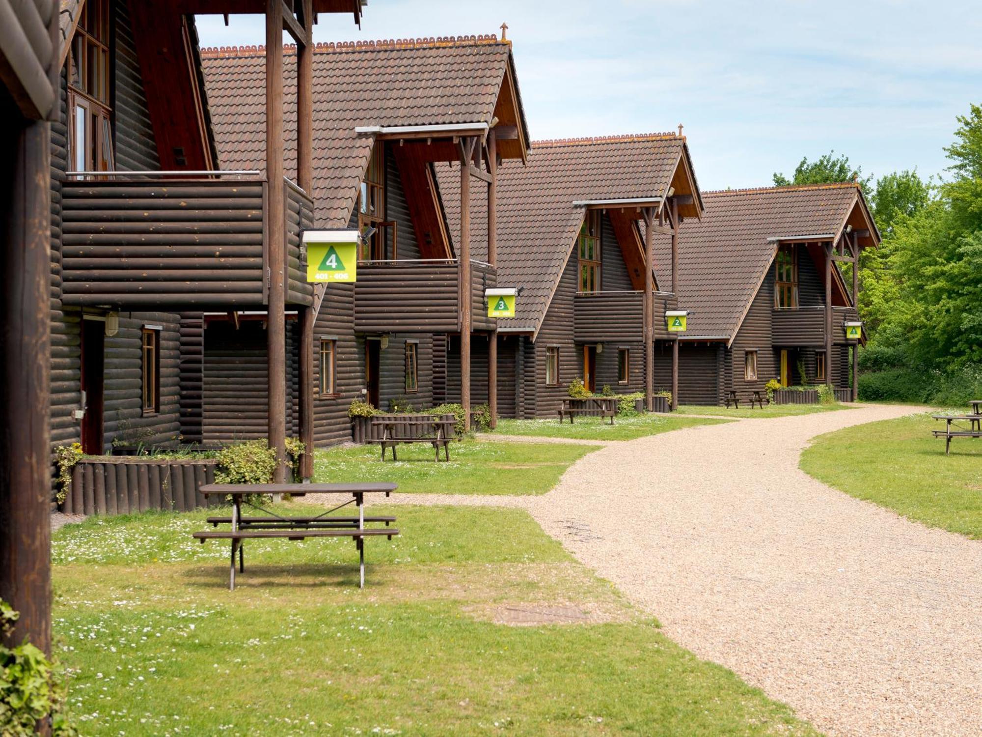 YHA London Lee Valley Cheshunt Esterno foto