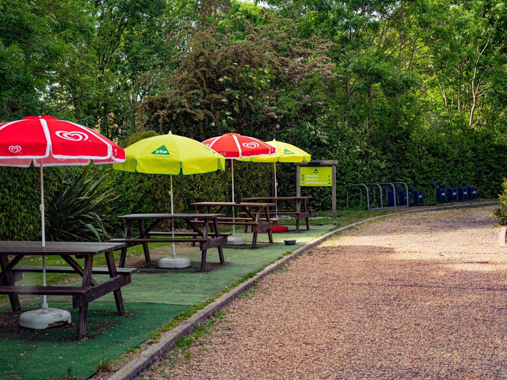 YHA London Lee Valley Cheshunt Esterno foto
